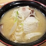 回転寿し トリトン - ホタテ汁。