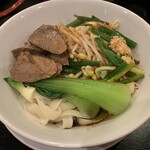 中華食房 正記 - 油友牛肉刀削麺（大）