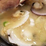 回転寿し トリトン - ホタテの表情。