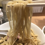 らぁ麺 鳳仙花 - 麺リフト