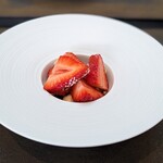 日本料理 TOBIUME - あかい、まるい、おおきい、うまい！