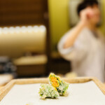 日本橋 蕎ノ字 - ☆うに大葉巻き（北海道）