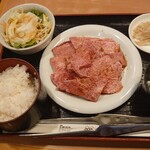 元氣焼肉 牛繁 - 元氣カルビ焼肉定食＠¥1254
