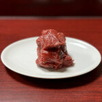 焼肉幸泉 - 赤身角切