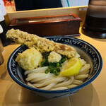 梅田 釜たけうどん - 