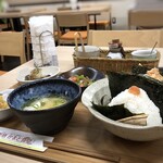 Yakuzen Kamado Shokudou - ◆おにぎり定食（おにぎり2個:950円：税込）、小鉢を3品選べます。