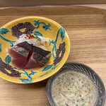 赤坂 菊乃井 - 昼懐石１５７３００円。鰹のたたき。こちらでは初体験です。胡麻油を乳化して仕上げた付ダレが斬新で、元々が大好物なのに加え、とーっても美味しくいただきました（╹◡╹）（╹◡╹）