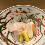 赤坂 菊乃井 - 昼懐石１５７３００円。あこう、縞鯵。あこうはキジハタのことです。縞鯵は私の大好物♩ 養殖のようですが、朝〆で、鮮度と旨味のバランスが良かったです（╹◡╹）（╹◡╹）