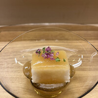 赤坂 菊乃井 - 昼懐石１５７３００円。長芋羮 山葵餡。歯応えを絶妙に残した長芋と山葵餡がしみじみと美味しかったです（╹◡╹）