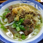 喰うかい - 牛すじうどん 500円(税込)(2023年5月2日撮影)