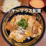 とんかつ×居酒屋 RPG - サラダと味噌汁を上部に配すると、まるでミッキーマウスのシルエットになるよね