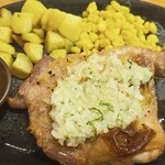 Saizeriya - 若鶏ステーキ。これも美味かったなぁ