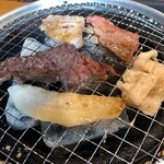 厳選和牛 焼肉食べ放題 眞牛館 - 焼けた焼けた