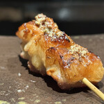 YAKITORI 燃 es - 押岡地鶏皮付きセセリ