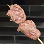 YAKITORI 燃 es - 地鶏雄の内臓は程良い弾力とポーションも大きく堪りません！