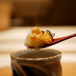 炎水 - 口に入れるだけで温かなシャリと共に溶ける雲丹の口当たりをシャリが上手くアシスト！