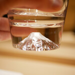 炎水 - チェイサーグラスの底には富士山！