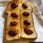 長屋門珈琲カフェ・ティカル - イチゴジャムのトースト