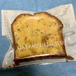 バルバルキッチンアメリ - 紅茶とオレンジのパウンドケーキ(¥280)
      こちらも自家製。自宅に持ち帰って食べたが、これがまた美味しいこと！