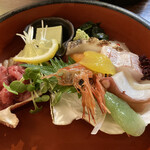 魚里　本家 - お造り盛り合わせ