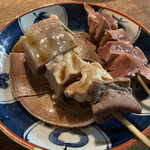 宇ち多゛ - タン生（赤い所お酢掛けて）＋ハツ生＋ガツ生