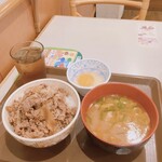 すき家 - 料理写真:牛丼(並)/生玉子/豚汁
