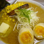 北海道ラーメン　小林屋 - コーンバターらーめん（\900）＋大盛(\100)