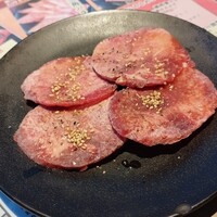 食べ飲み放題 焼肉ダイニングちからや 名駅店 - 上タン塩