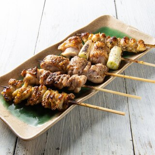 Yakitori grilled by a skilled baker!