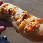 BAKERY ぱん - スモークチーズとカシューナッツ
