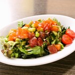 Tuna and salmon poke salad