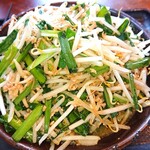 三勝 - (焙煎みそ)ニラもやしラーメン  もやし増し