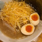 Ramen Santa - 塩ピリ辛ネギ950円