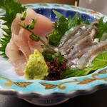 末広寿司 - ◆ シマアジと稚鮎(琵琶湖産)の刺身