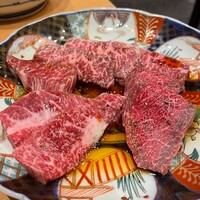 神戸焼肉 金虎 - 