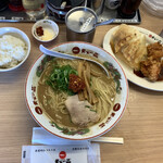 Tenkaippin - こってり唐揚げ羽根つき餃子定食¥1270  麺大盛変更¥190