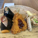 田頭茶舗 - おむすびは大葉鮭と梅かつお　選べるおかずはアジフライをチョイス