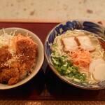 Nangoku Shokudou Chimudondon - 沖縄そば750円、黒糖そーすかつ丼390円