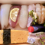 こい勢 - 中身は、並・握り寿司・1540円