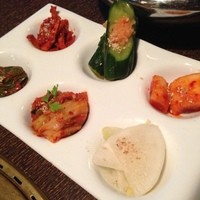和牛焼肉 土古里 上野バンブーガーデン店 - キムチ盛り合わせ