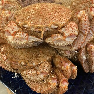 毎朝通う横浜中央市場で仕入れる国産の天然もの。