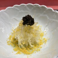 Ji-Cube - ジャガイモと白海老とカラスミの和え物  チーズ春巻きと共に