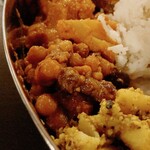 月と太陽 - 月と太陽のダルバート　タルカリ