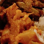 月と太陽 - 月と太陽のダルバート　タルカリ