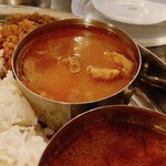 月と太陽 - 月と太陽のダルバート　チキンカレー