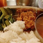 月と太陽 - 月と太陽のダルバート　タルカリ