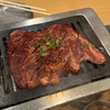 大阪焼肉・ホルモン ふたご  - 料理写真:はみ出たいハラミ　2,380円