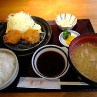 羅豚 はなれ - ご飯。お付けの大きさに着目 !