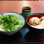 四代目横井製麺所 - ぶっかけうどん冷(並)350円 ミニとり玉丼セット340円