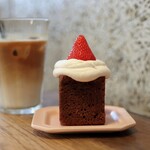 MONZ CAFE - いちごのキャンドルショコラケーキ